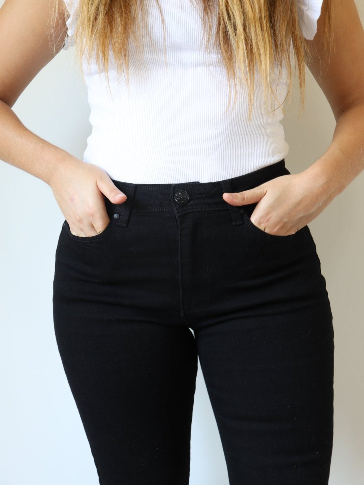Jeans tiro alto recto negro