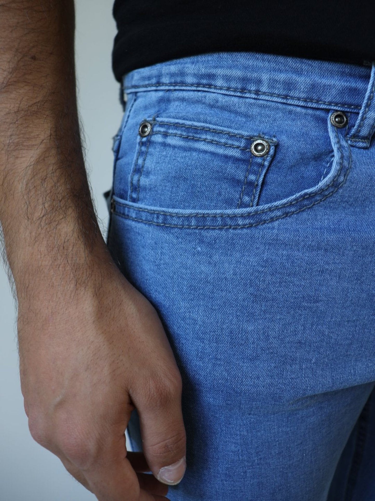 Jeans Hombre celeste recto elasticado